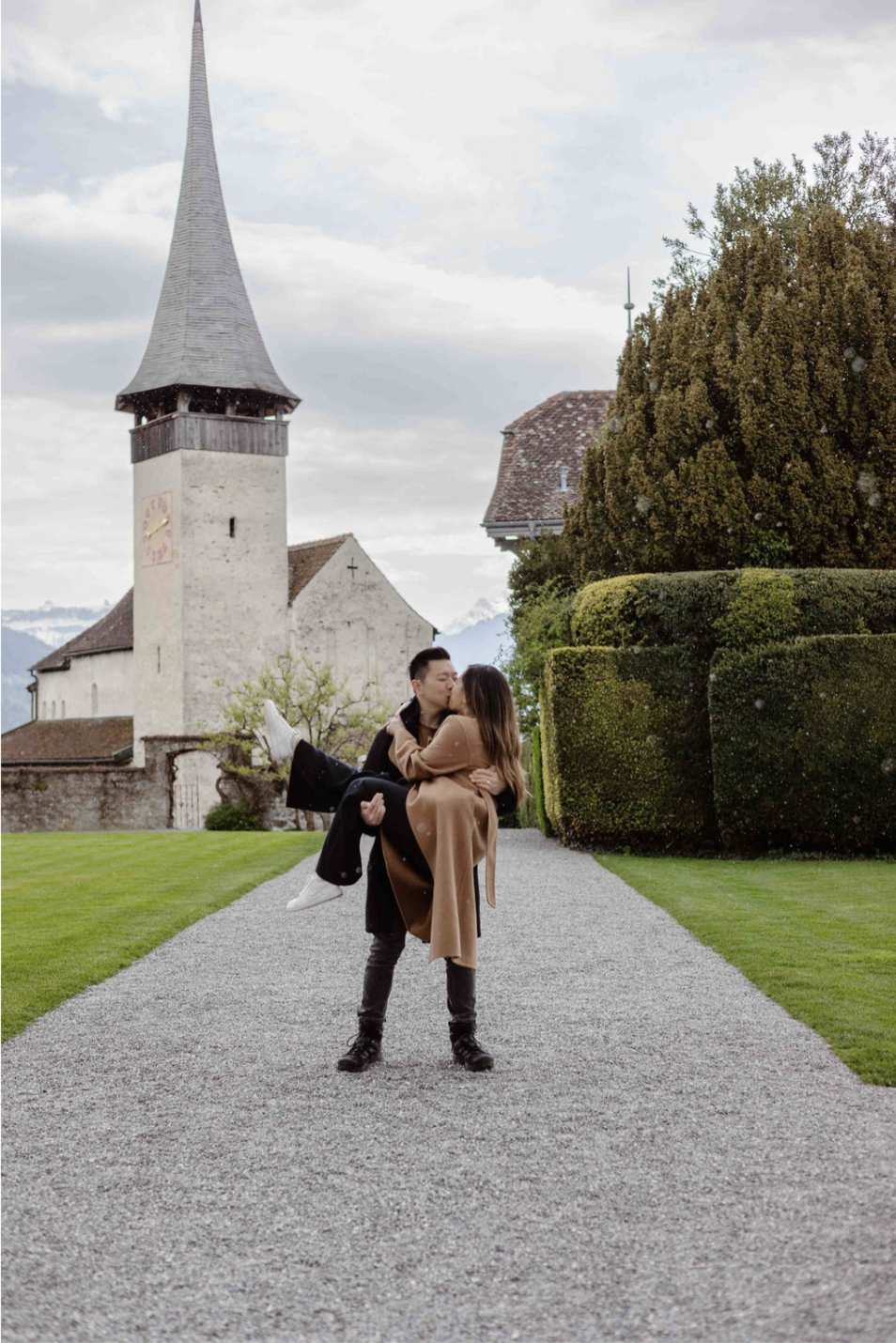 Alisa Chris Switzerland elopement castle Lauterbrunnen